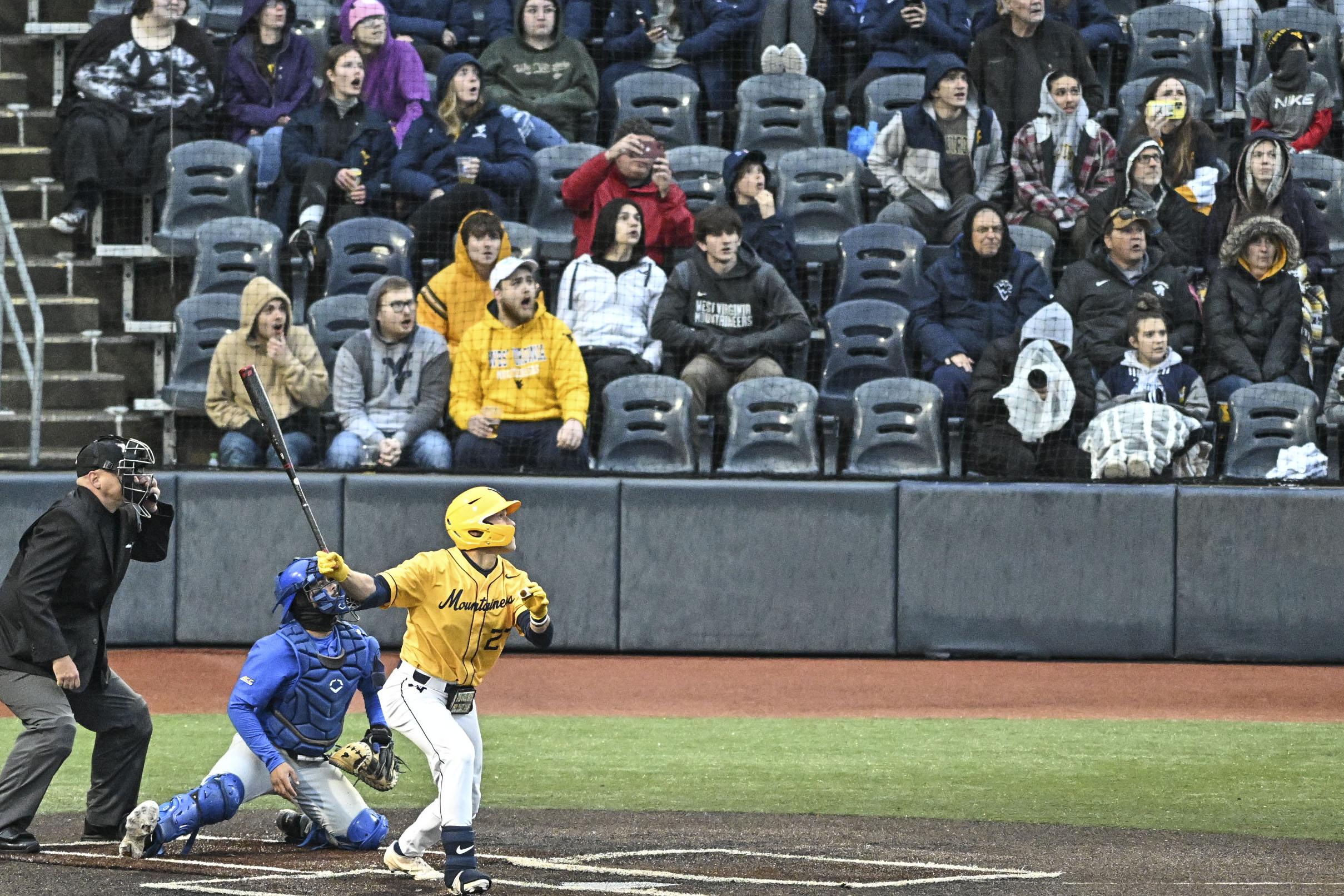 No. 12 WVU not wilting under higher expectations, routs rival Pitt 10-0